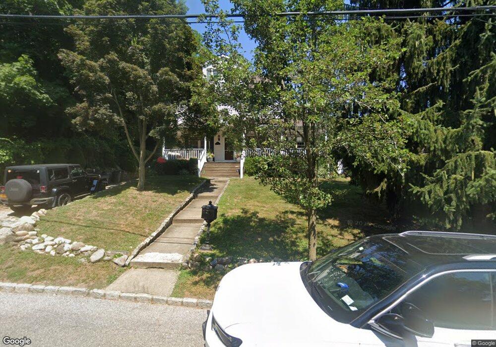 50 Roslyn Dr, Glen Head, NY 11545 - photo 1