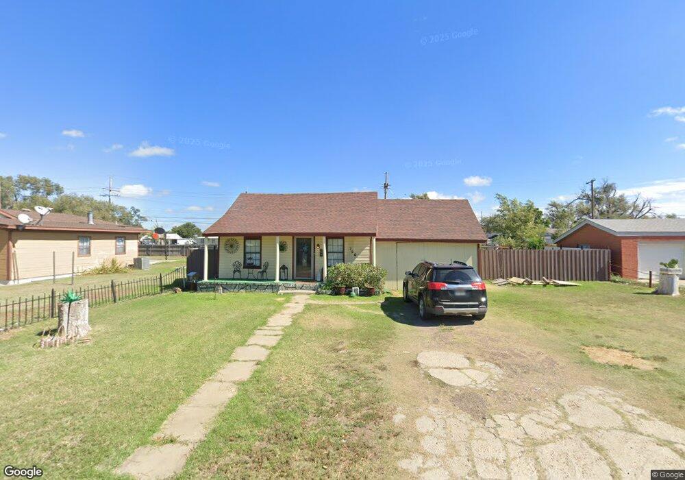 720 Spruce Ave, Dumas, TX 79029 - photo 1