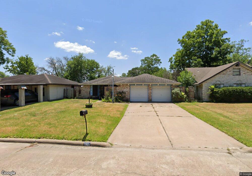 1907 Mosher Ln, Houston, TX 77088 - photo 1
