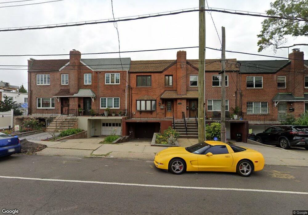 5742 164th St, Fresh Meadows, NY 11365 - photo 1