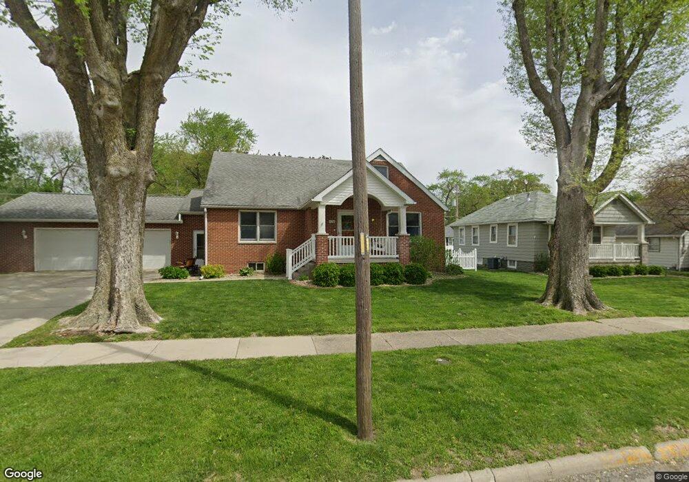 528 4th St, Lincoln, IL 62656 - photo 1