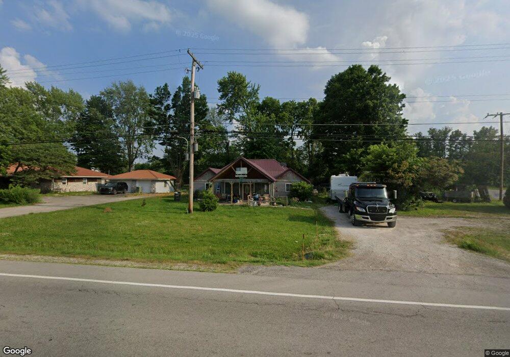 633 W Main St, Greentown, IN 46936 - photo 1