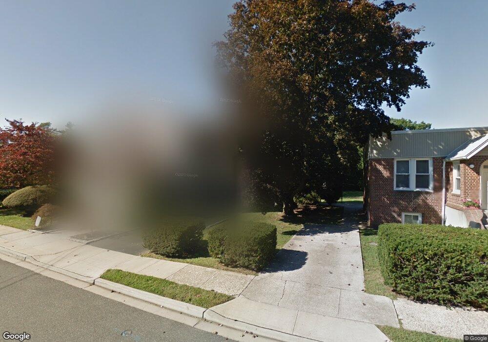 888 Oakfield Ave, Wantagh, NY 11793 - photo 1