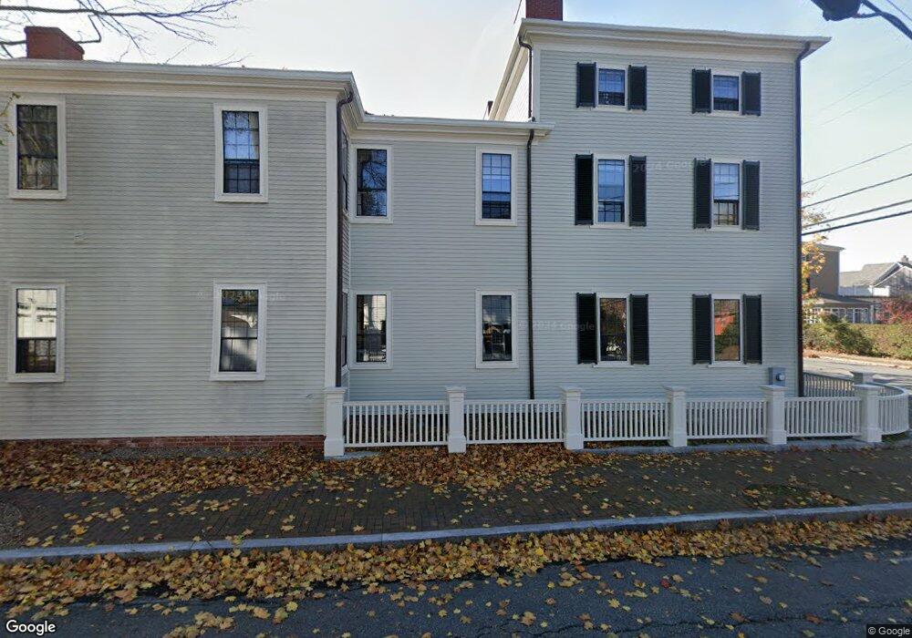 31 Marlboro St, Newburyport, MA 01950 - photo 1