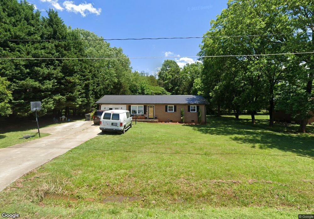 223 W Edison Dr, Statesville, NC 28625 - photo 1