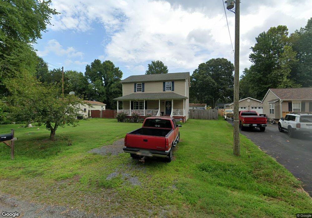 520 Rolando Dr, Colonial Beach, VA 22443 - photo 1