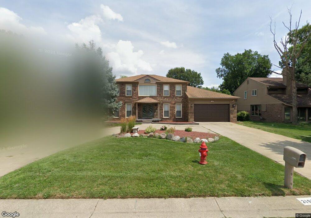 2197 Hidden Lake Dr, West Bloomfield, MI 48324 - photo 1