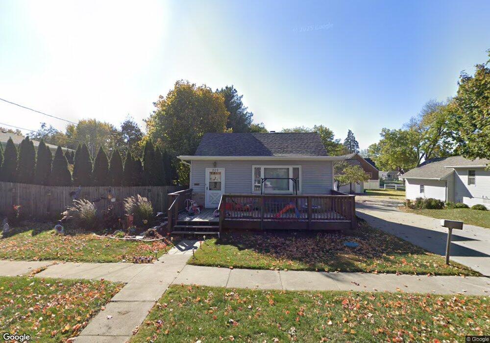 809 S 5th Ave E, Newton, IA 50208 - photo 1