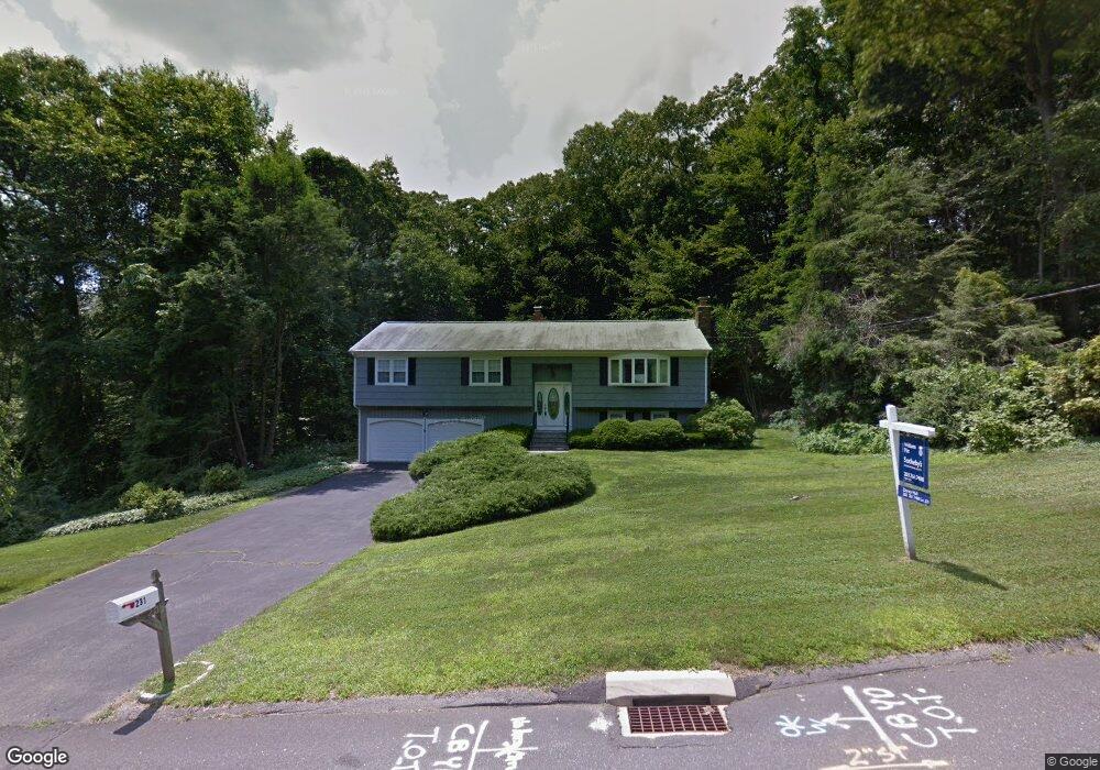 231 Beacon Hill Rd, Trumbull, CT 06611 - photo 1