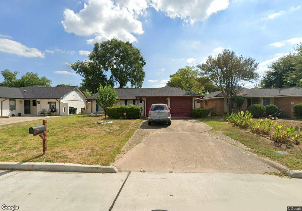 6419 Tall Willow Dr, Houston, TX 77088 - photo 1