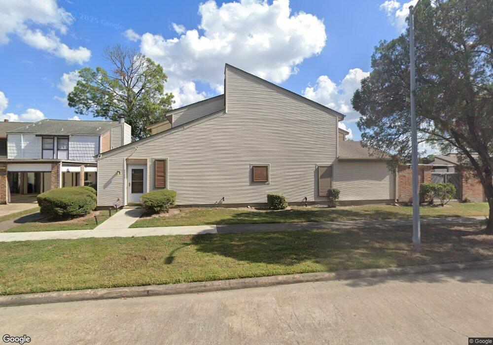 7736 Challie Ln unit 7736, Houston, TX 77088 - photo 1