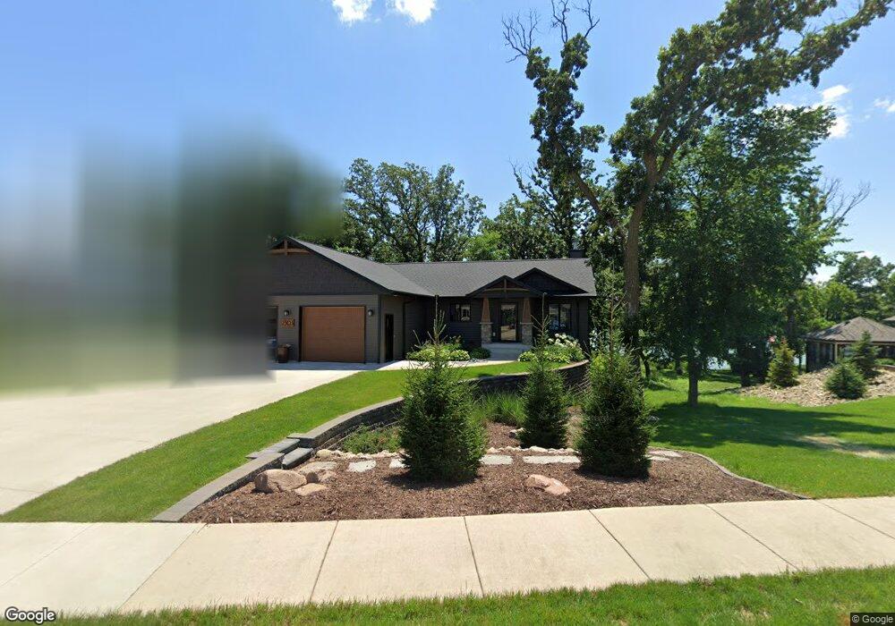 2305 W 9th St, Albert Lea, MN 56007 - photo 1