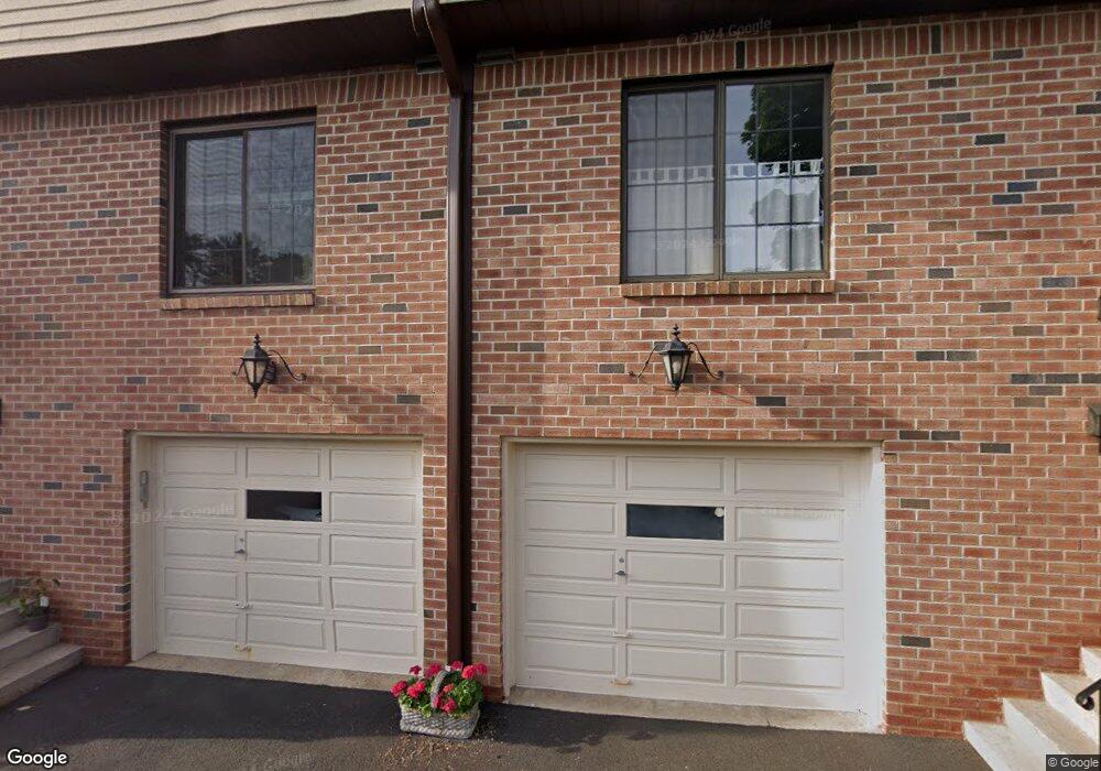 237 Strawberry Hill Ave unit 36, Stamford, CT 06902 - photo 1