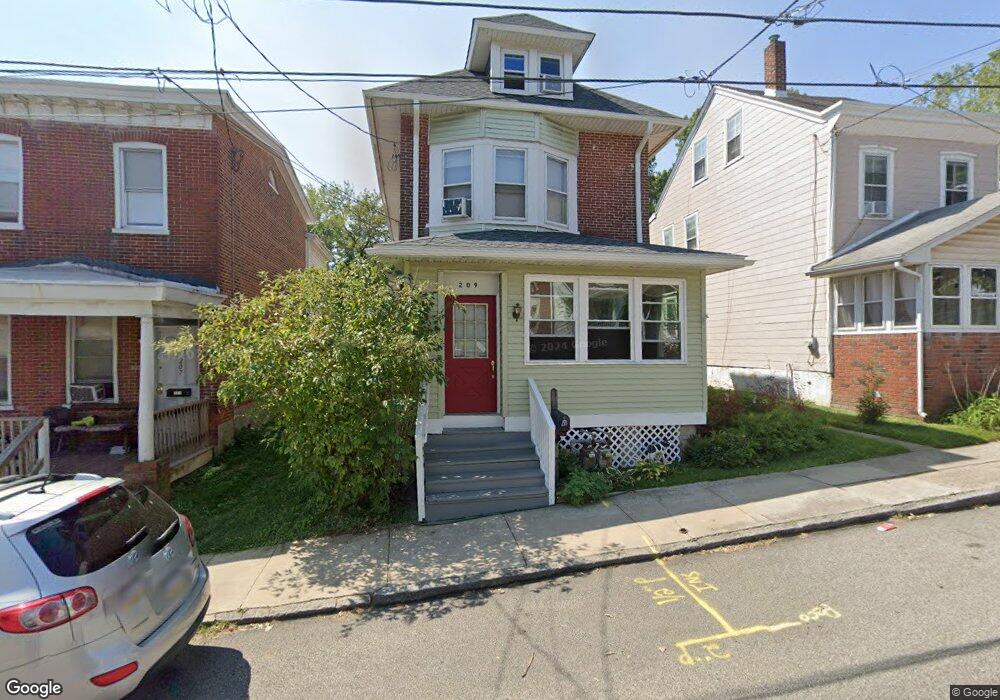 209 8th St, Brookhaven, PA 19015 - photo 1