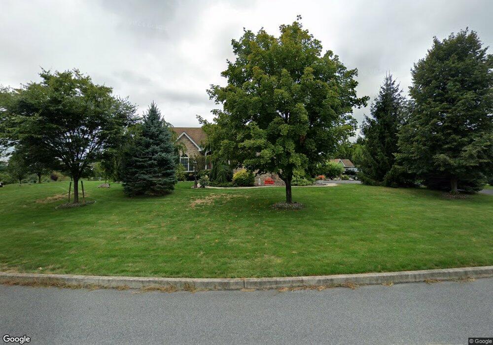 1723 Rolling Meadows Dr, Pen Argyl, PA 18072 - photo 1