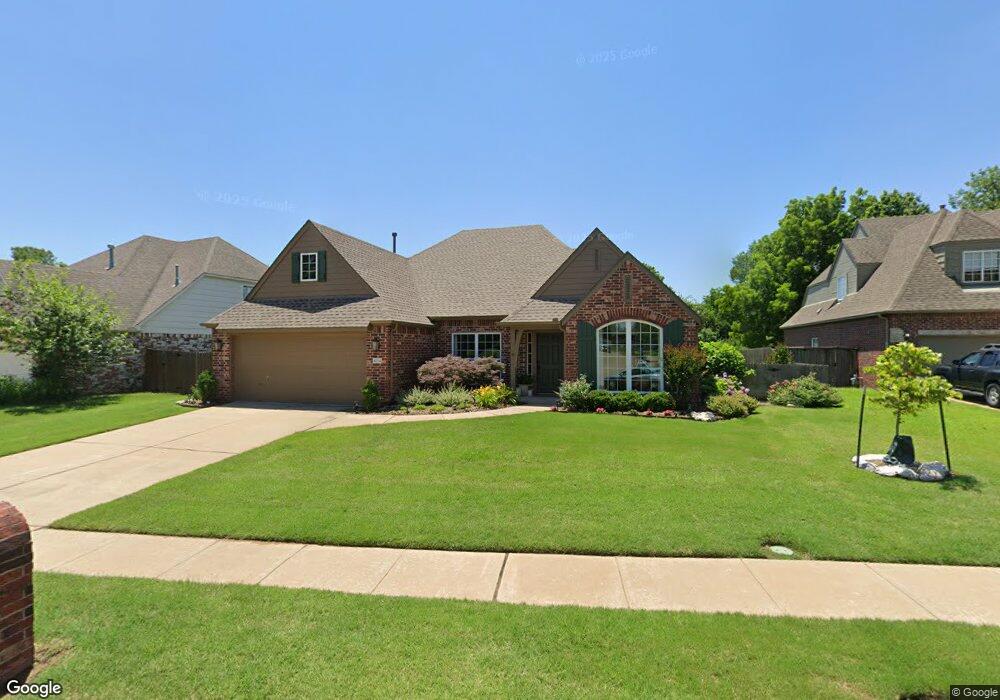 404 N Butternut Ave, Broken Arrow, OK 74012 - photo 1