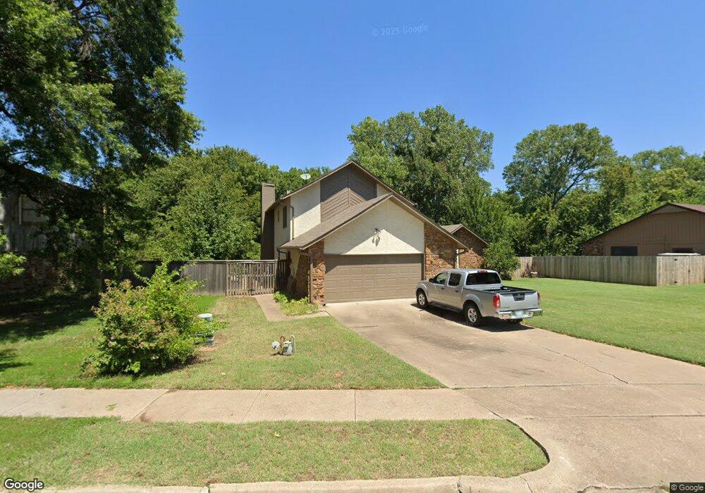 2212 W Edgewater St, Broken Arrow, OK 74012 - photo 1