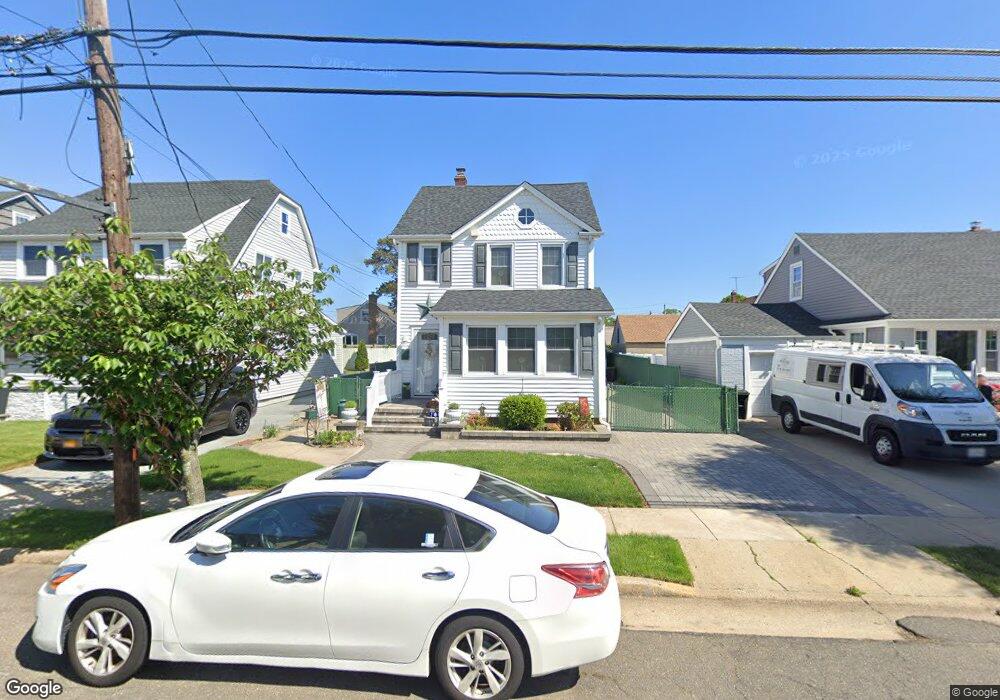 196 Fairfield Ave, Mineola, NY 11501 - photo 1