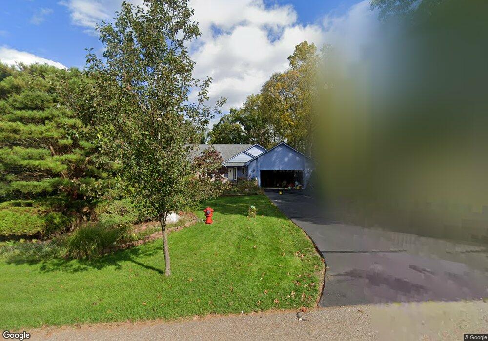 7132 Cedarbank Dr, West Bloomfield, MI 48324 - photo 1