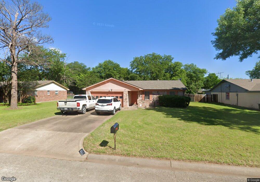 1014 Princeton Place, Cleburne, TX 76033 - photo 1