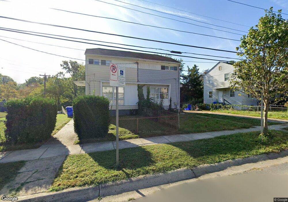 12135 Bluhill Rd, Silver Spring, MD 20902 - photo 1