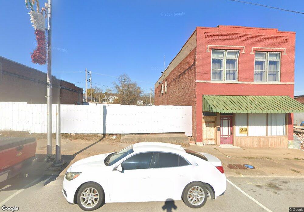 224 Main St, Henryetta, OK 74437 - photo 1