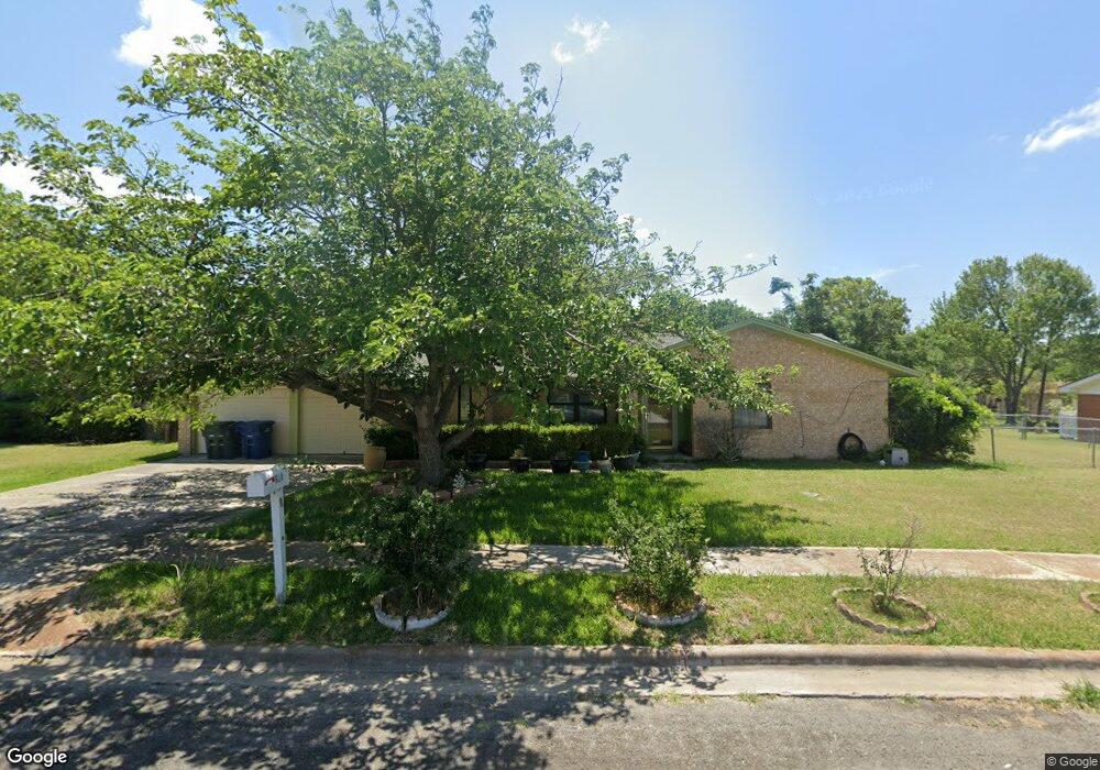 610 N 19th St, Copperas Cove, TX 76522 - photo 1