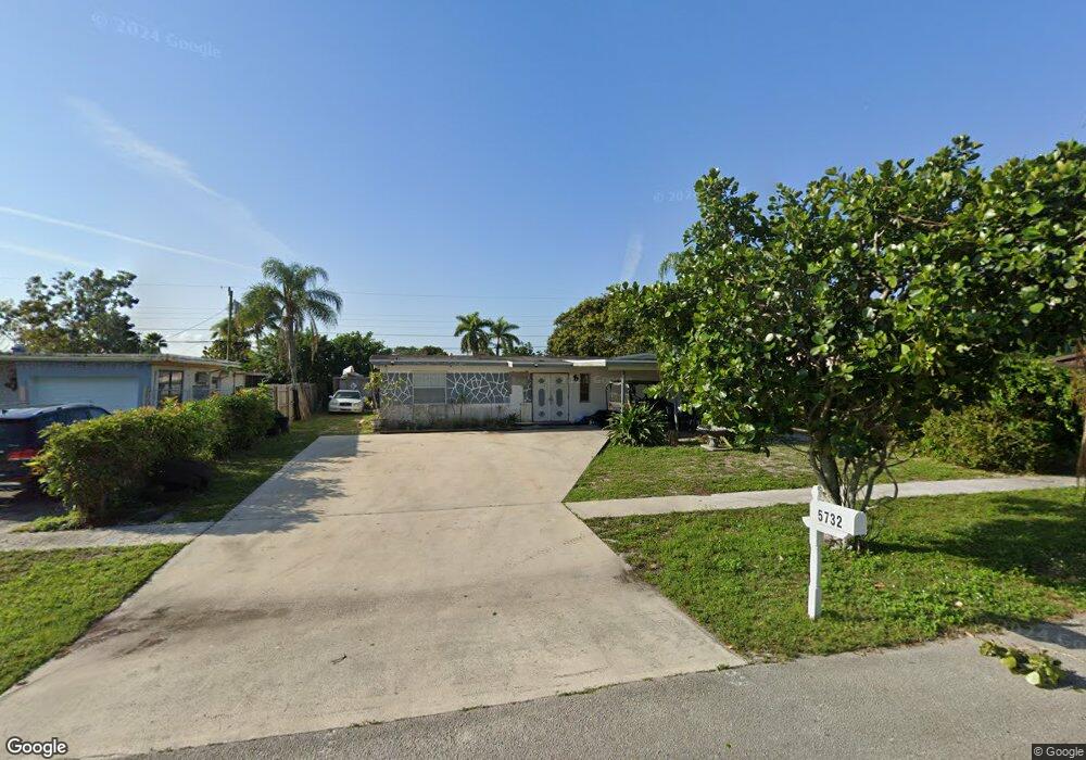 5732 Daphne Dr, West Palm Beach, FL 33415 - photo 1