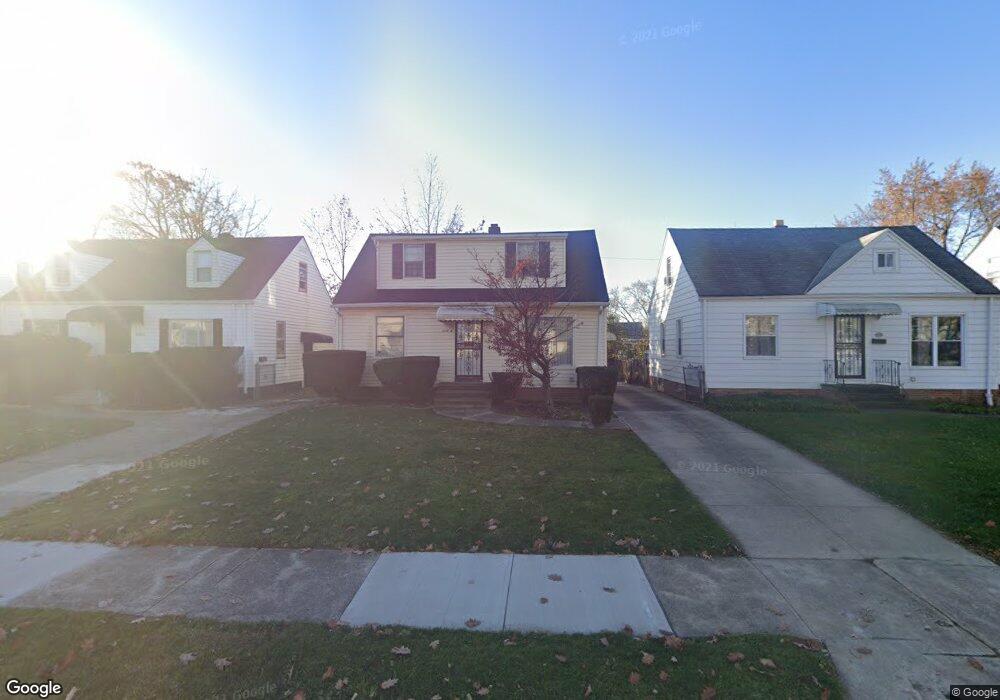 21404 Watson Rd, Maple Heights, OH 44137 - photo 1