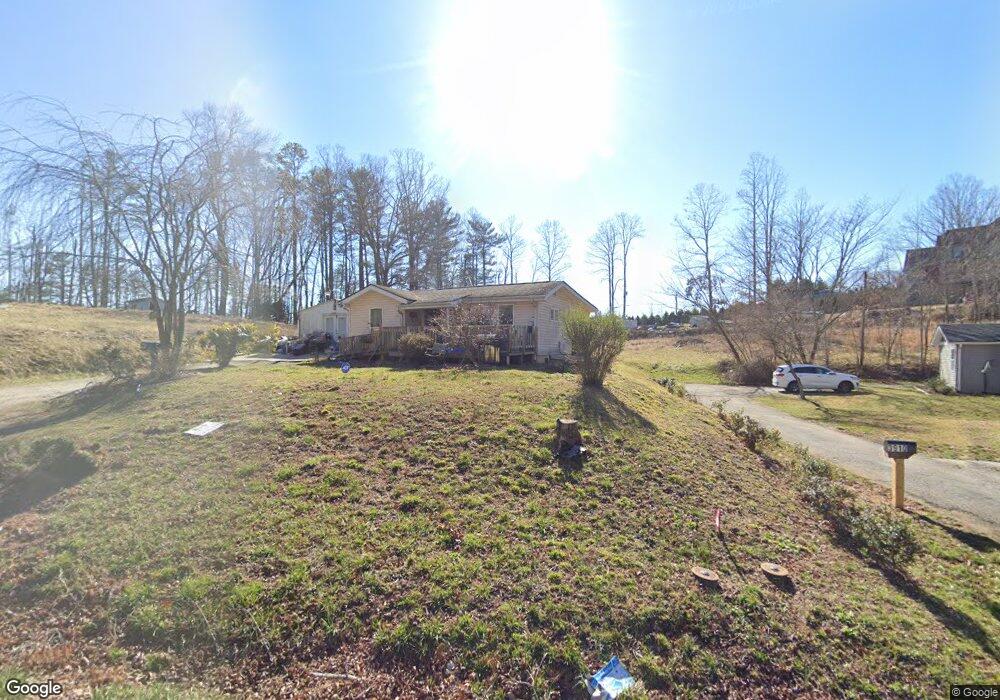 3916 Howard Gap Rd, Hendersonville, NC 28792 - photo 1