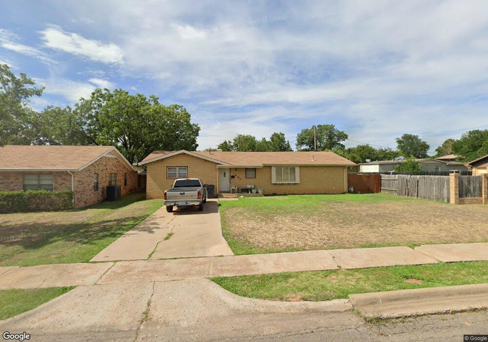 1402 Christine Rd, Wichita Falls, TX 76302 - photo 1