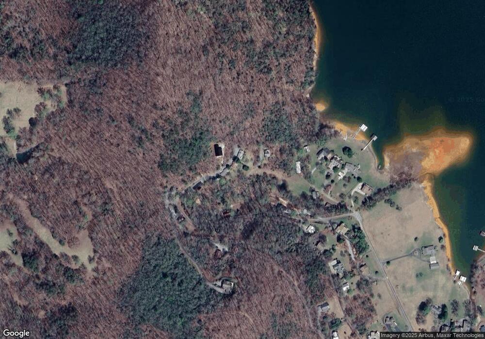 723 Mountain View Dr, Hiawassee, GA 30546 - photo 1