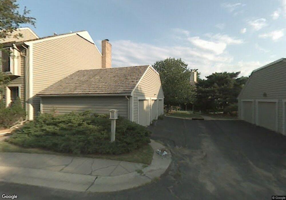 32 SW Pepper Tree Ln, Topeka, KS 66611 - photo 1