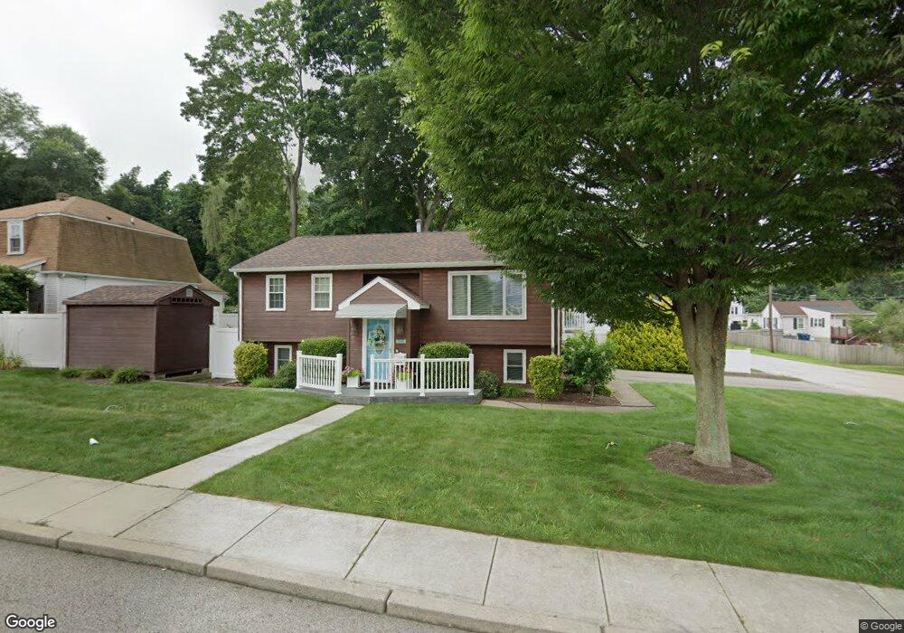 341 Warwick Neck Ave, Warwick, RI 02889 - photo 1