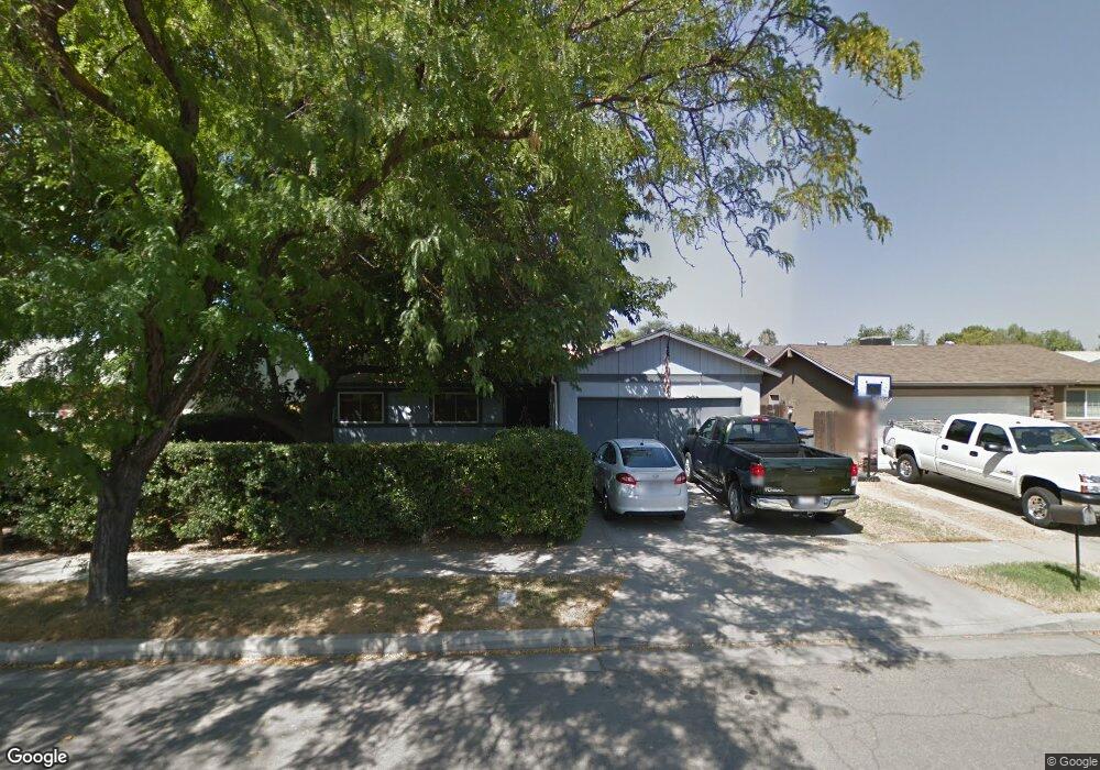3731 N Purdue Ave, Fresno, CA 93727 - photo 1