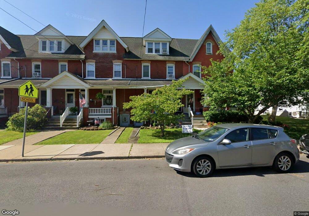 724 Juniper St, Quakertown, PA 18951 - photo 1