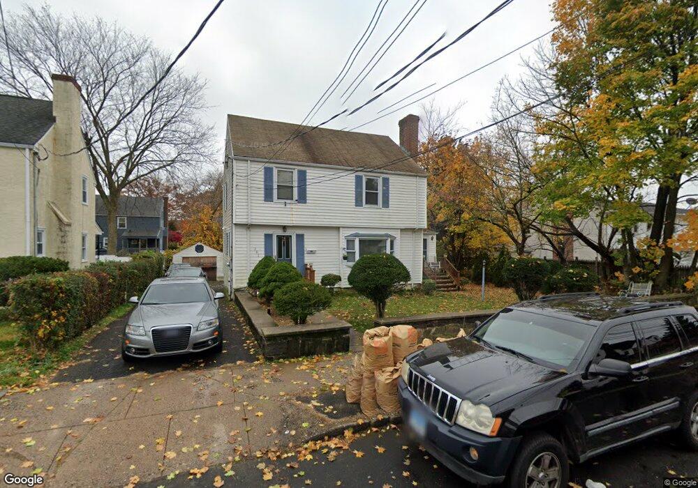 281 Thorme St, Bridgeport, CT 06606 - photo 1