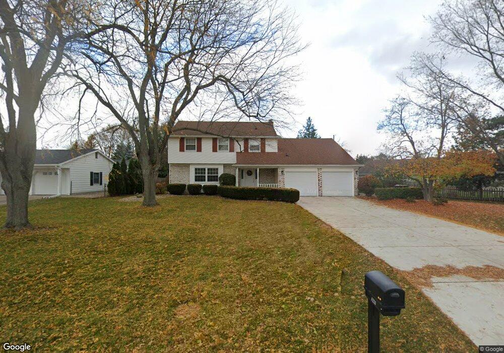 4220 Shady Hill Ln, Lansing, MI 48917 - photo 1