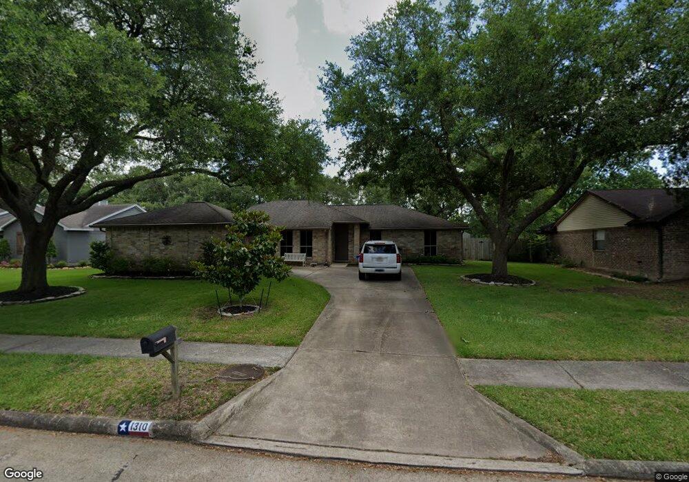 1310 Bayou Oak Dr, Friendswood, TX 77546 - photo 1