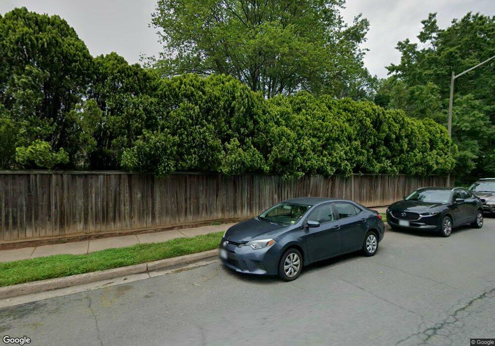 5931 Veranda Dr, Springfield, VA 22152 - photo 1