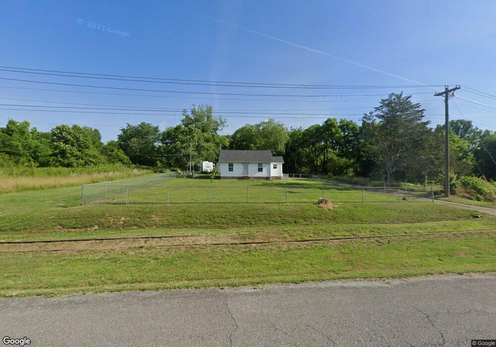 914 W Jackson St, Shelbyville, TN 37160 - photo 1