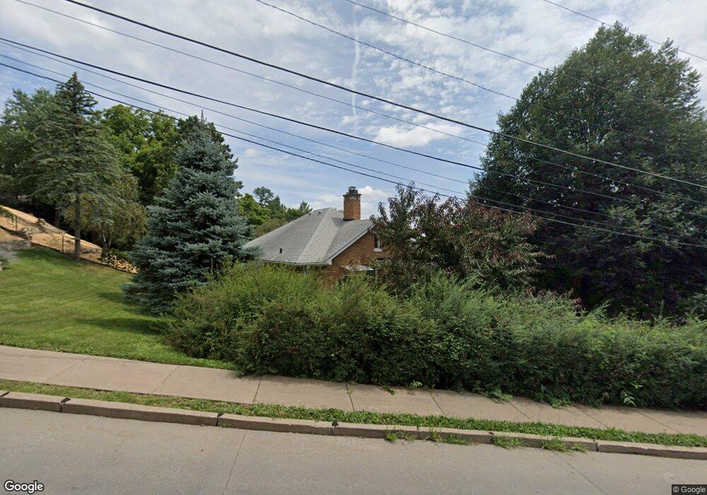 701 N Pine St, Davenport, IA 52804 - photo 1