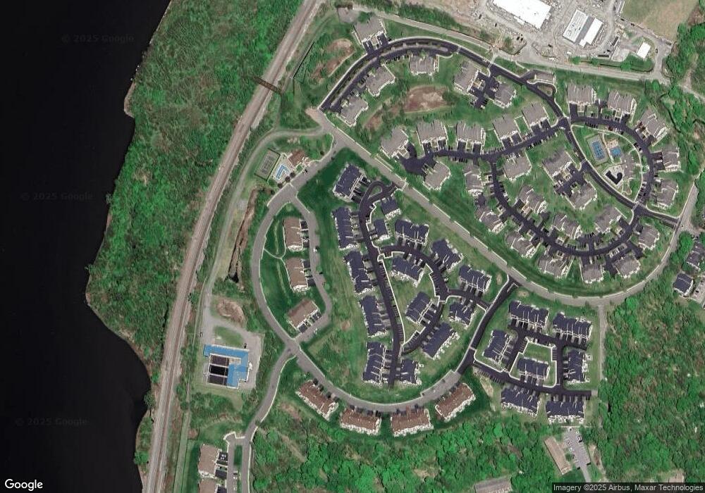 24 Champlain Way unit 80, Beacon, NY 12508 - photo 1