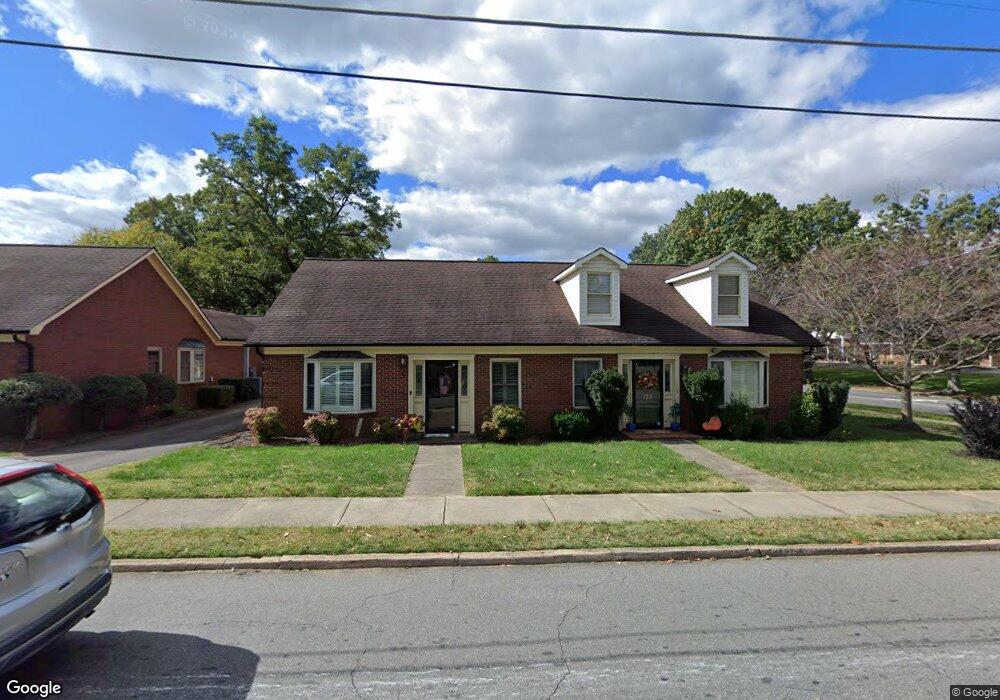 135 N Oakwood Dr unit 135, Statesville, NC 28677 - photo 1