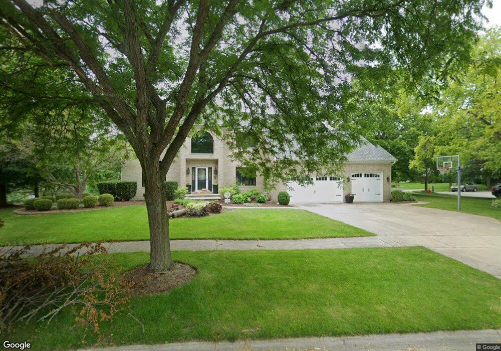 4347 Camelot Cir, Naperville, IL 60564 - photo 1