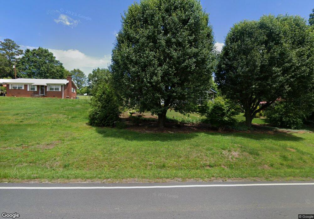 908 W South Broad St, Walhalla, SC 29691 - photo 1