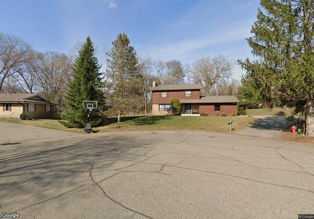 5517 Dell Ln, Minnetonka, MN 55345 - photo 1
