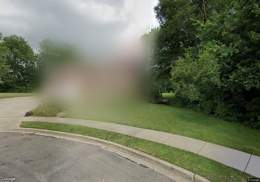 5200 N Royal Place, Peoria, IL 61615 - photo 1