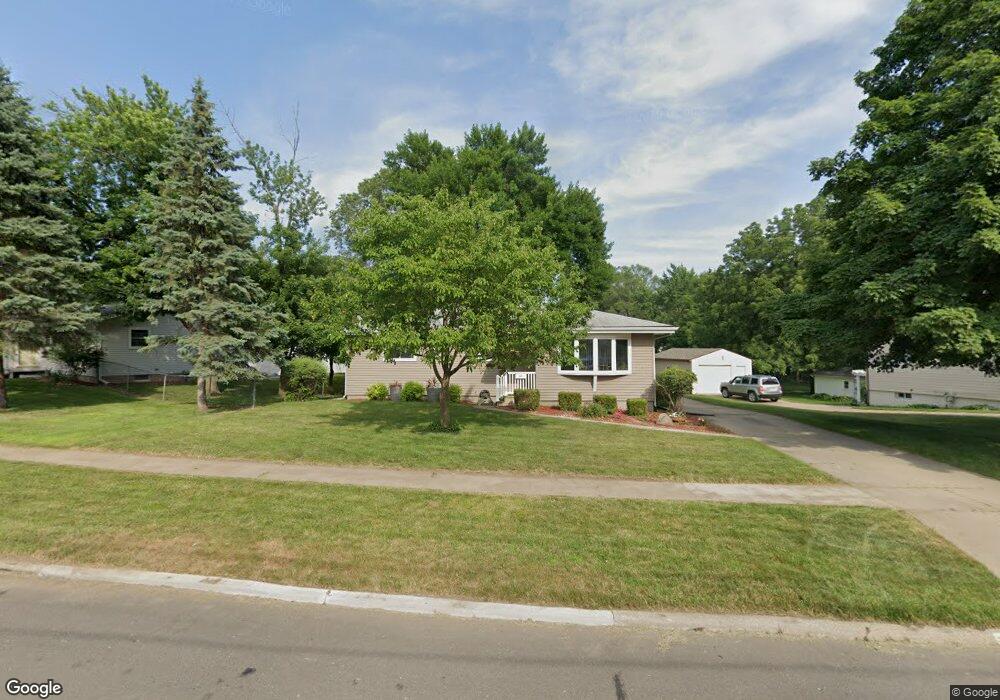 2115 Deborah Dr SW, Cedar Rapids, IA 52404 - photo 1