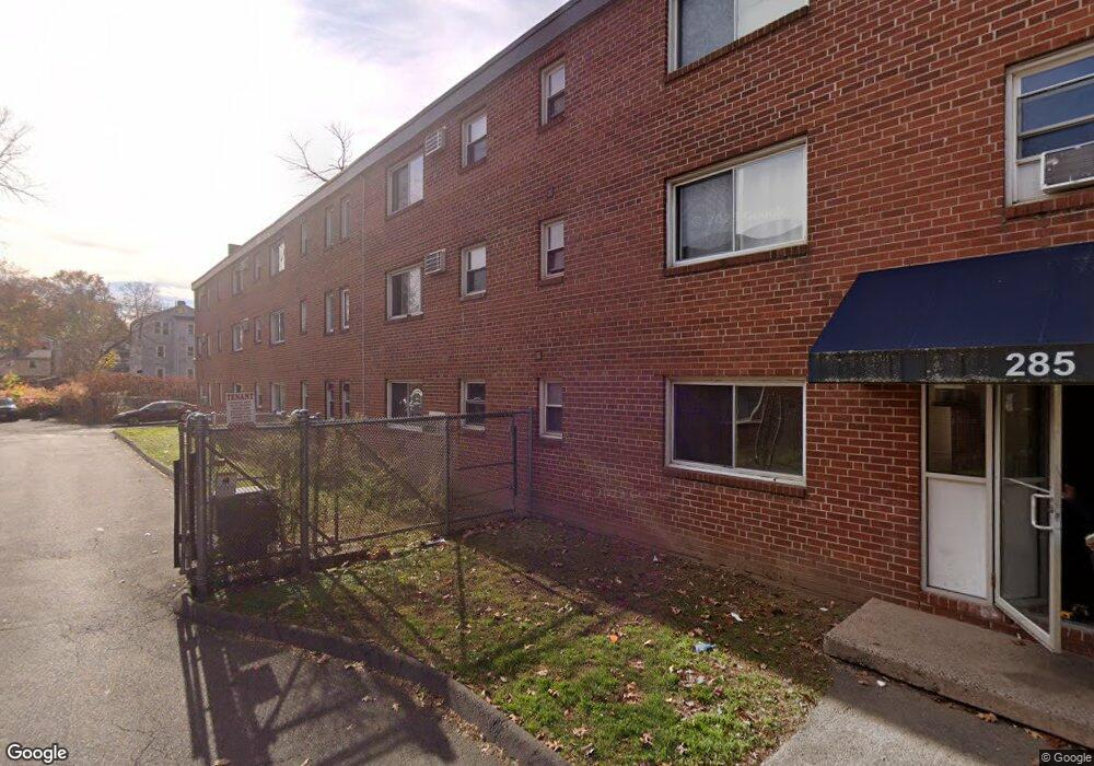 285 Westland St unit 2 bedroom, Hartford, CT 06112 - photo 1